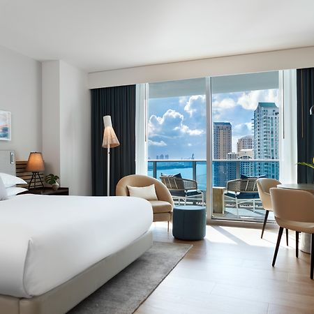 Kimpton Epic Hotel By Ihg Miami Kültér fotó A guest room at the hotel