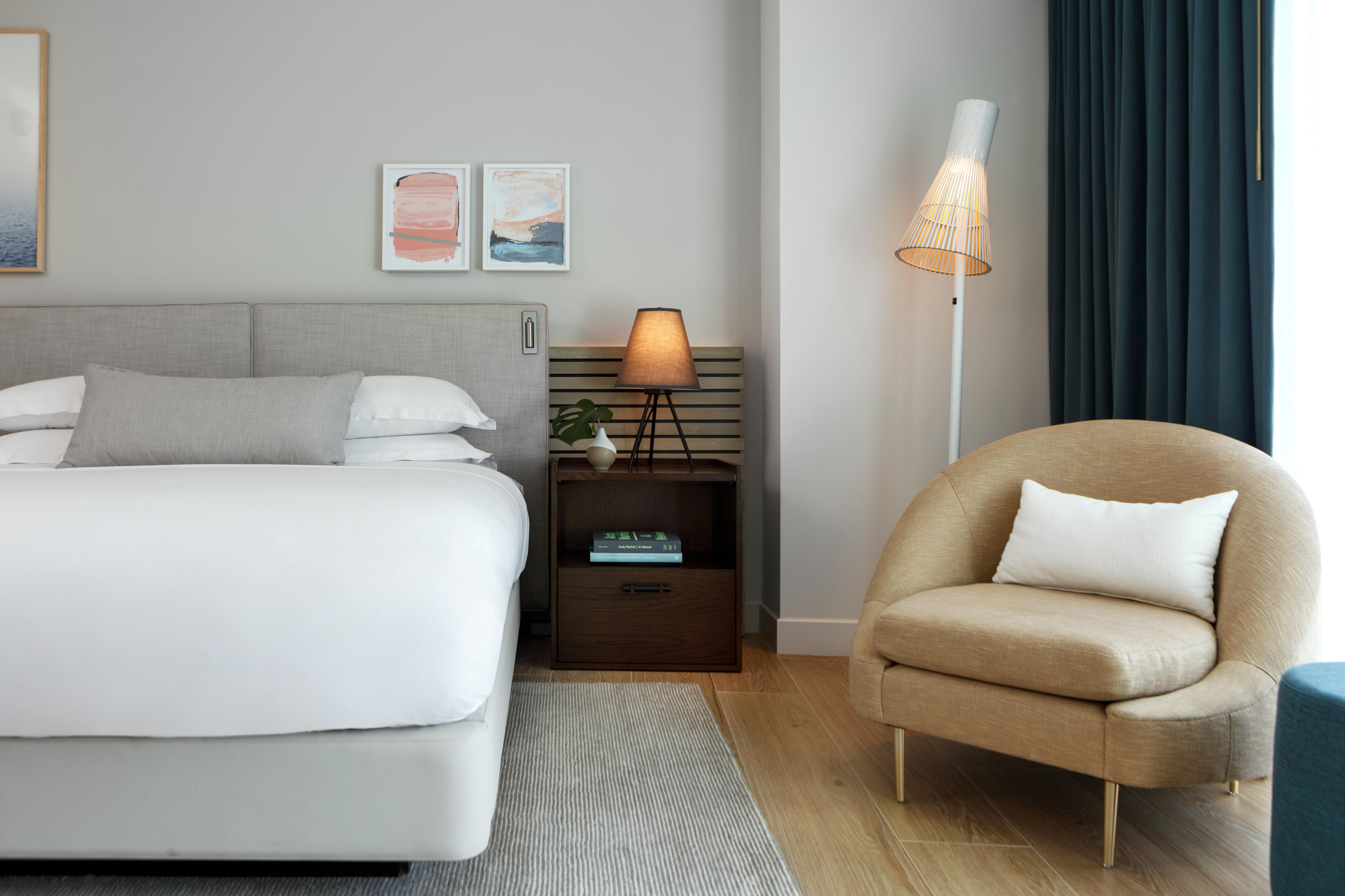 Kimpton Epic Hotel By Ihg Miami Kültér fotó A bedroom at the London Edition