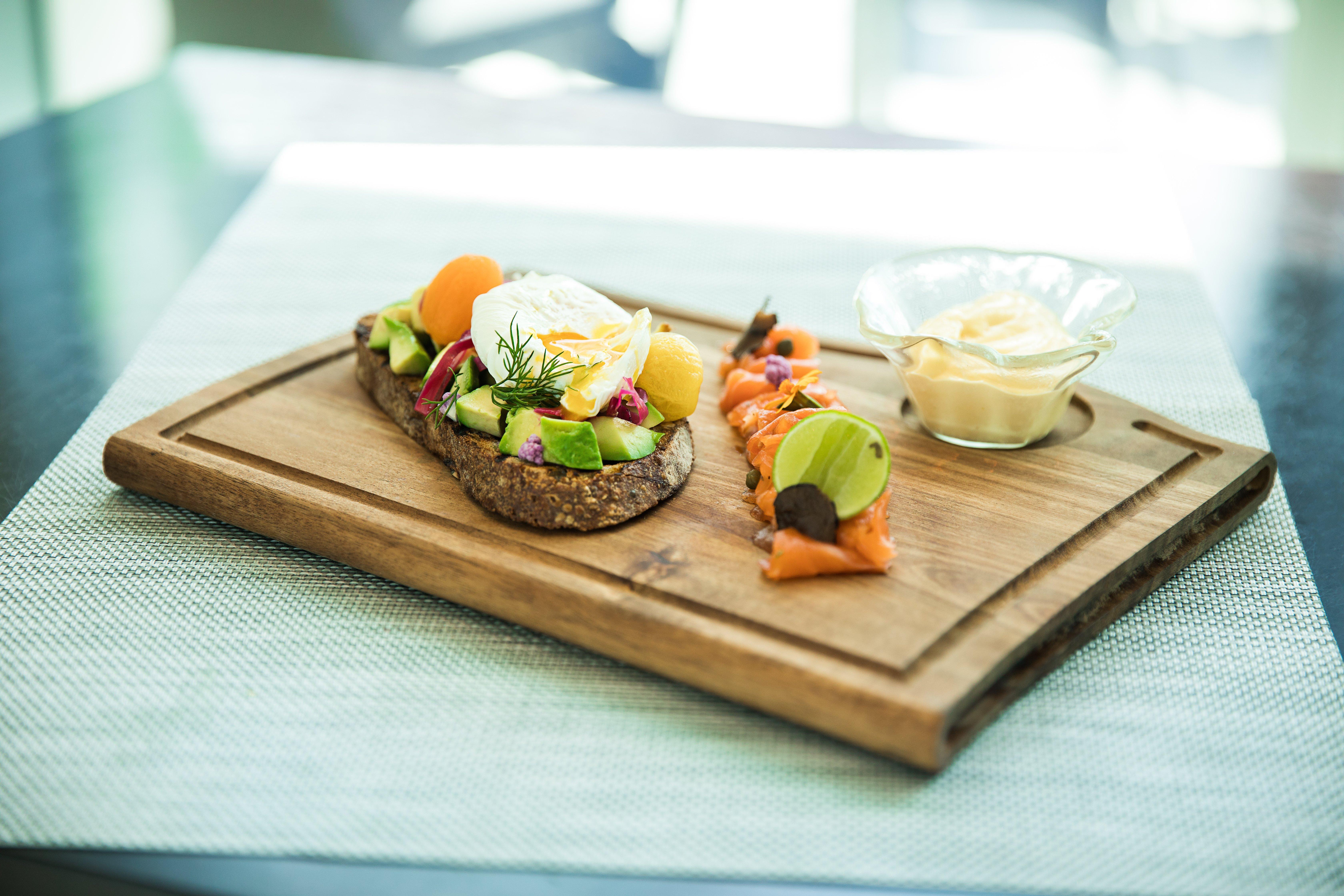 Kimpton Epic Hotel By Ihg Miami Kültér fotó A wooden cutting board