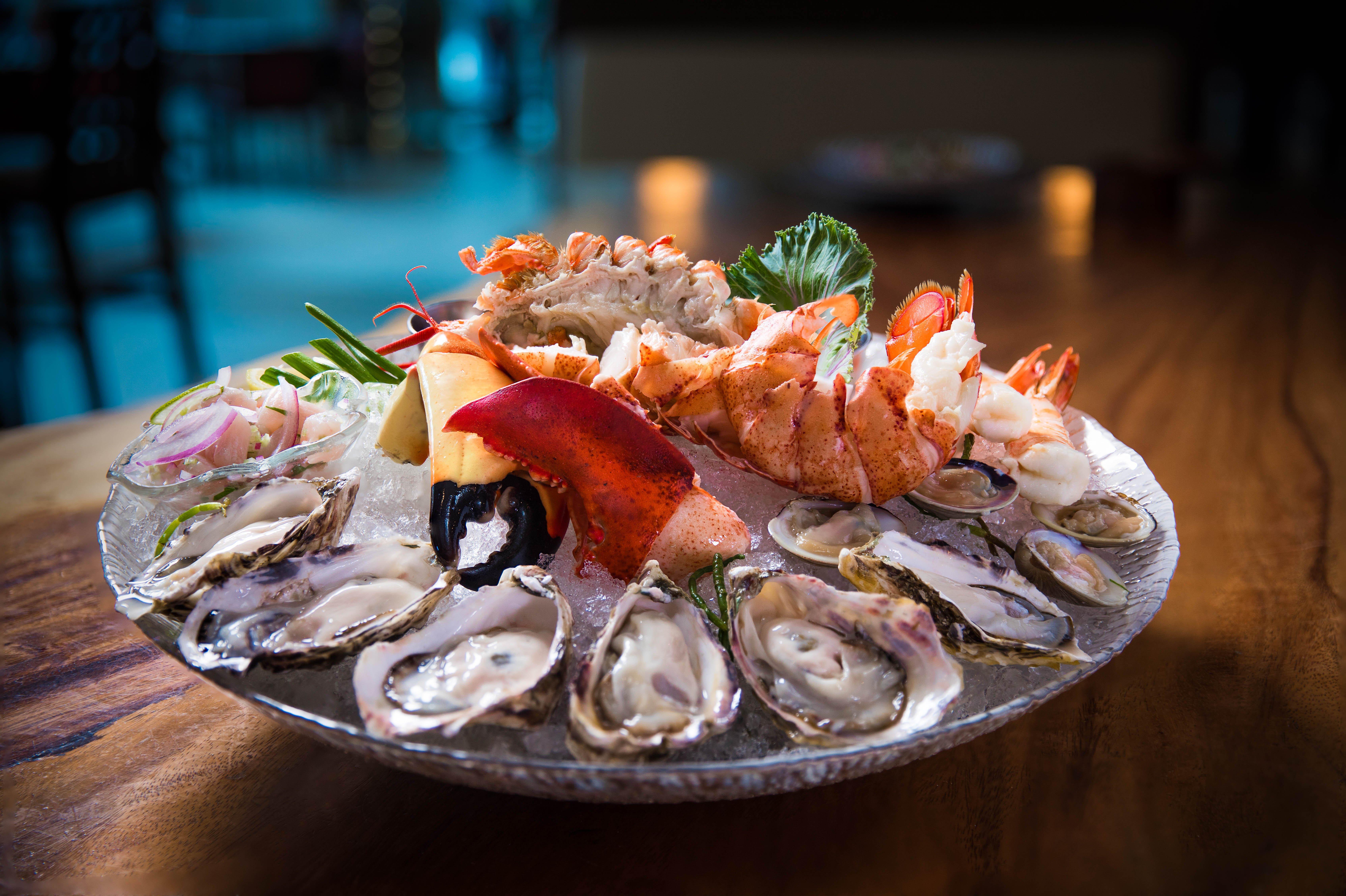 Kimpton Epic Hotel By Ihg Miami Kültér fotó Seafood platter